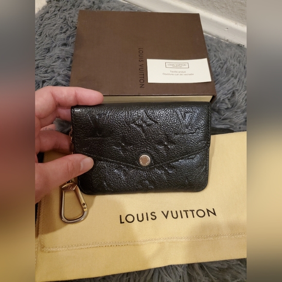 Louis Vuitton Monogram Empreinte key pouch in black - Picture 3 of 16